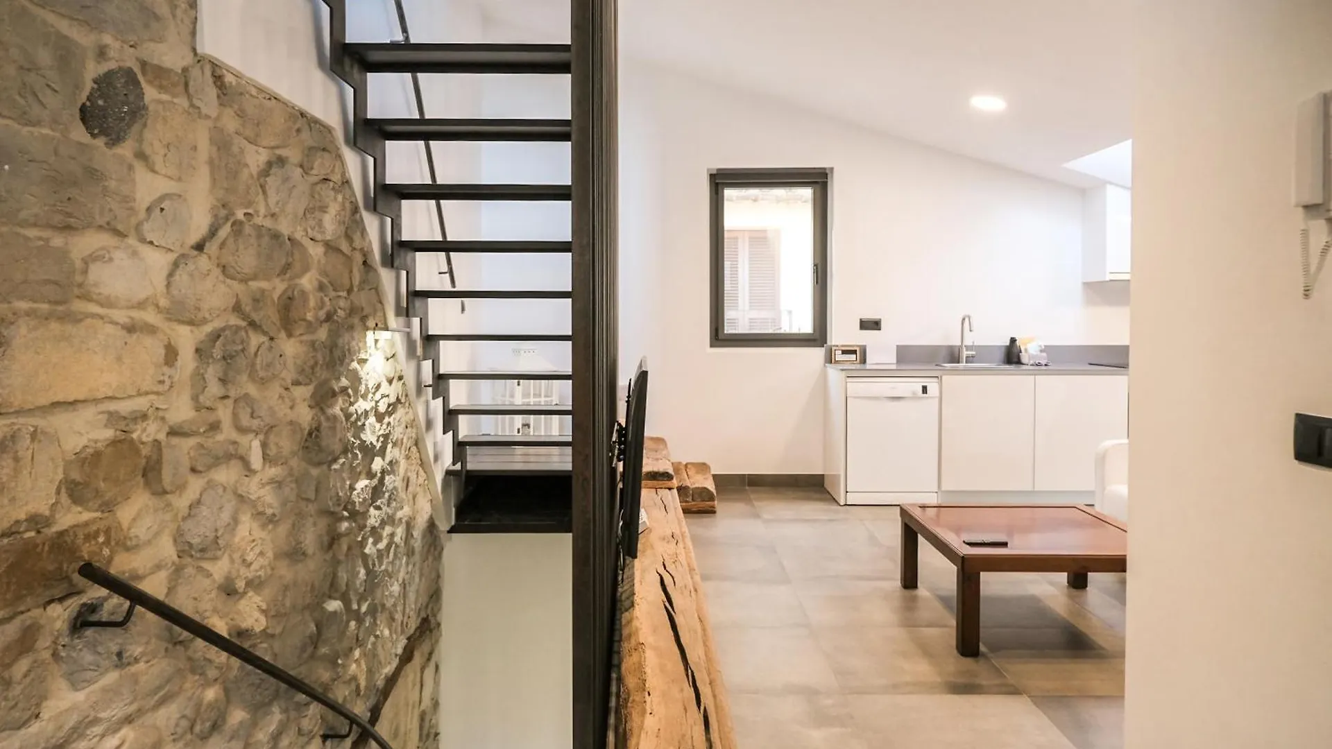 Apartmán El Call, Atic Con Vistas Al Puente De Besalú