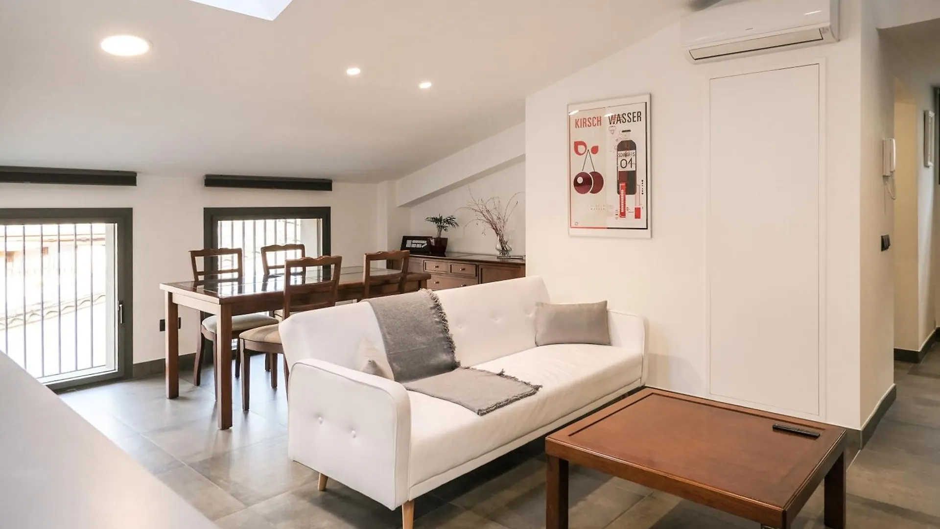 El Call, Atic Con Vistas Al Puente De Besalú Apartmán